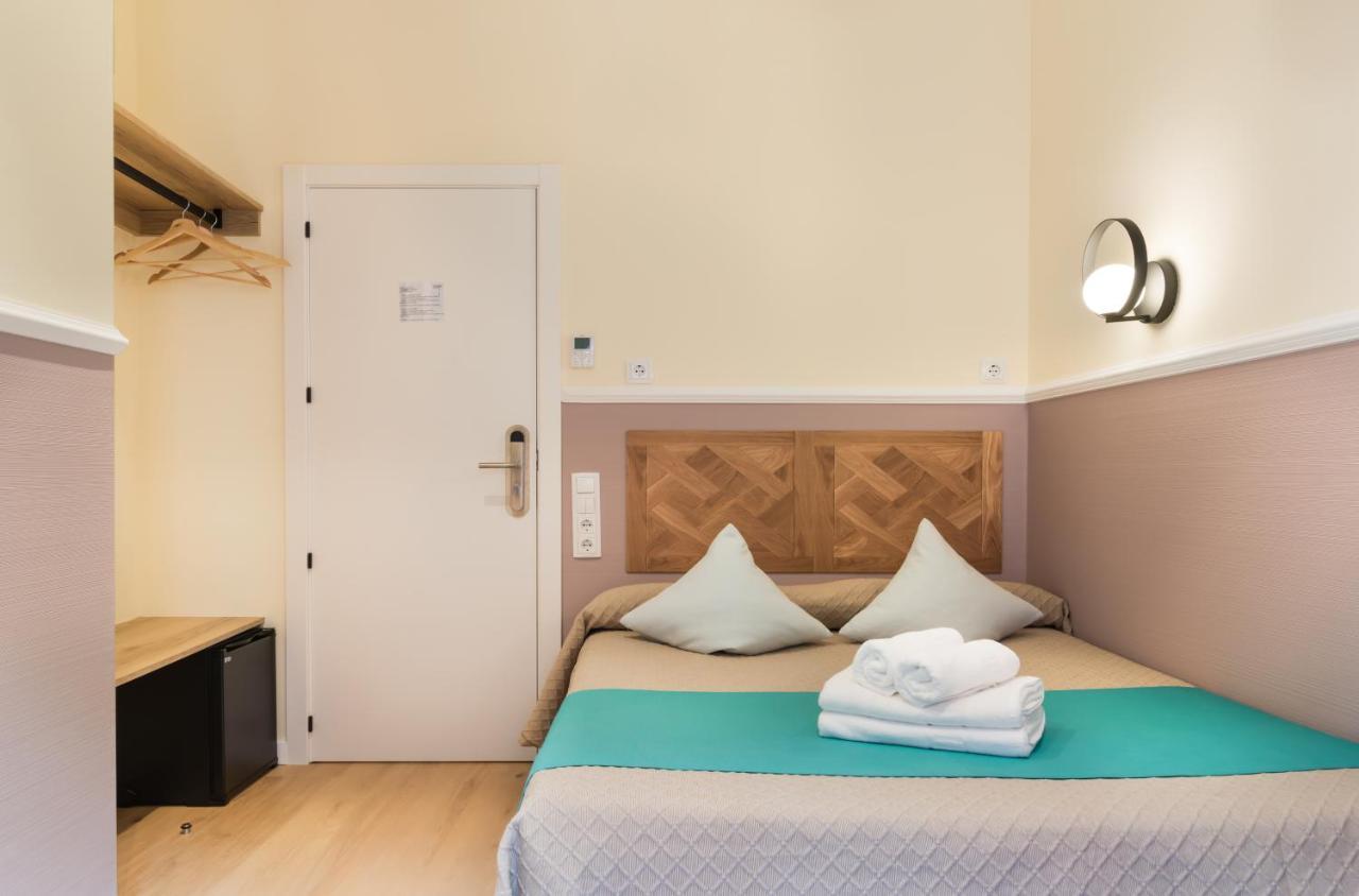 Hostal Evoke マドリード エクステリア 写真