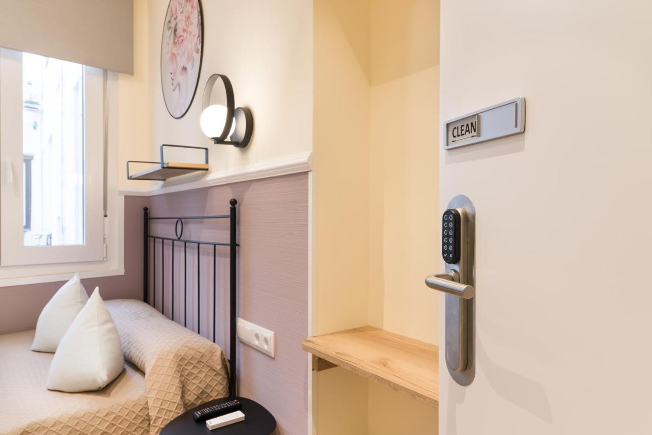 Hostal Evoke マドリード エクステリア 写真